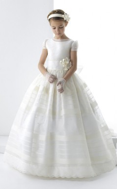Girls First Communion Dresses Short Sleeve With Lace Shapes FGD499